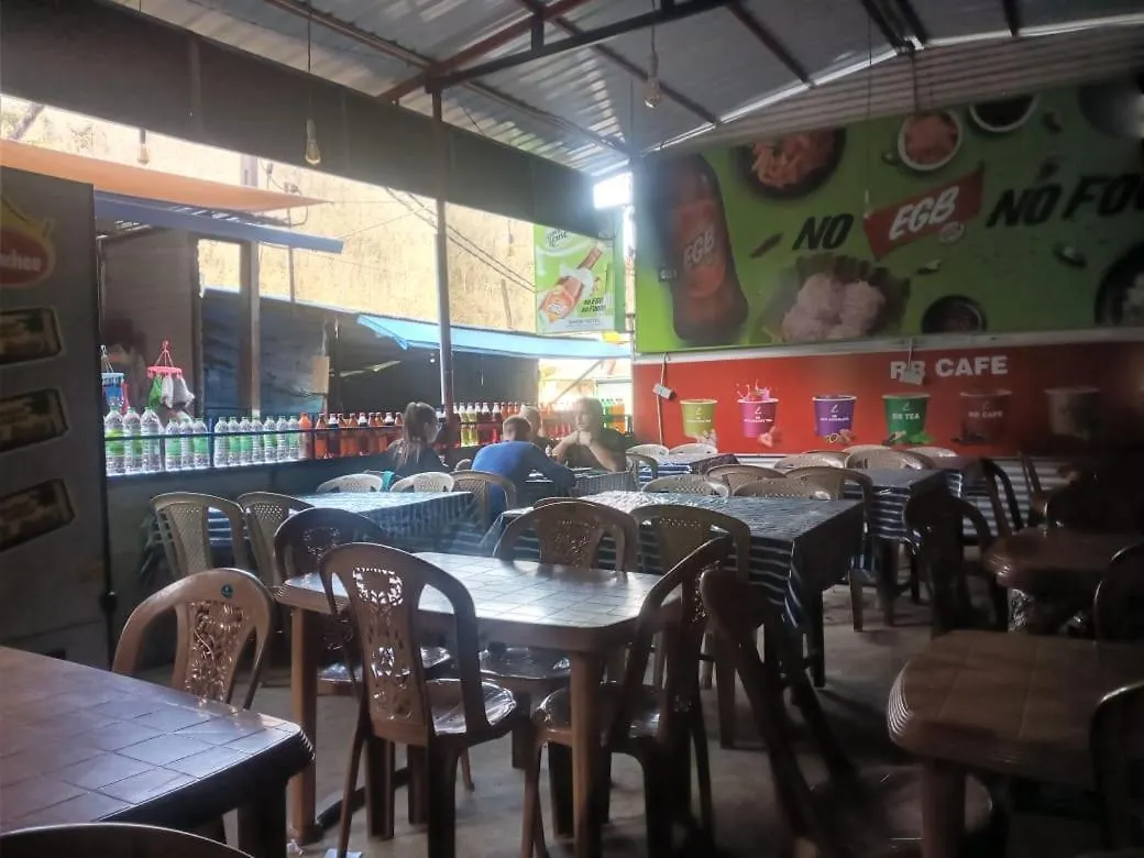 Shan Hotel Nallathanniya