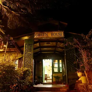 Homestay House, Nallathanniya