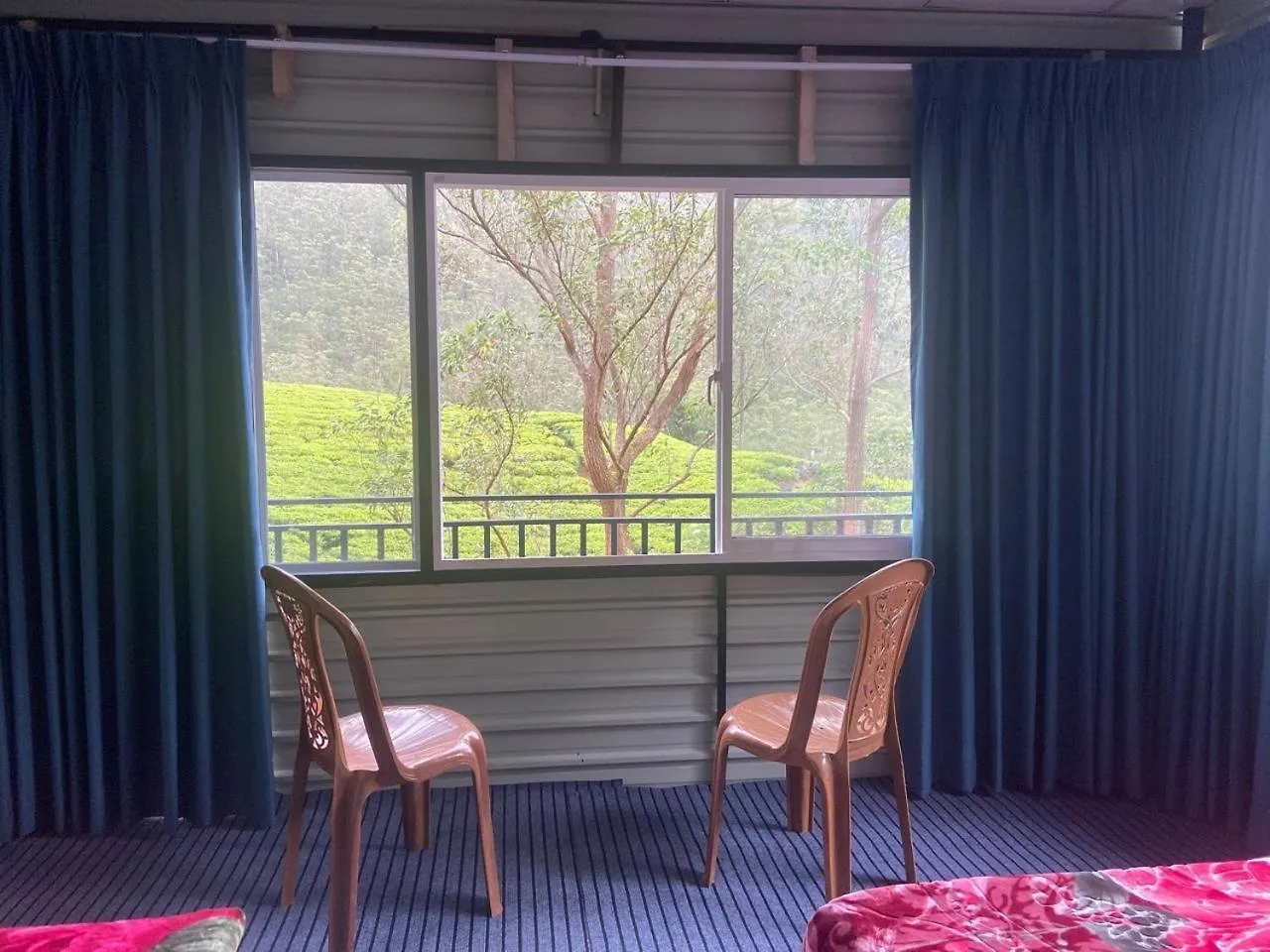 Shan Hotel Nallathanniya