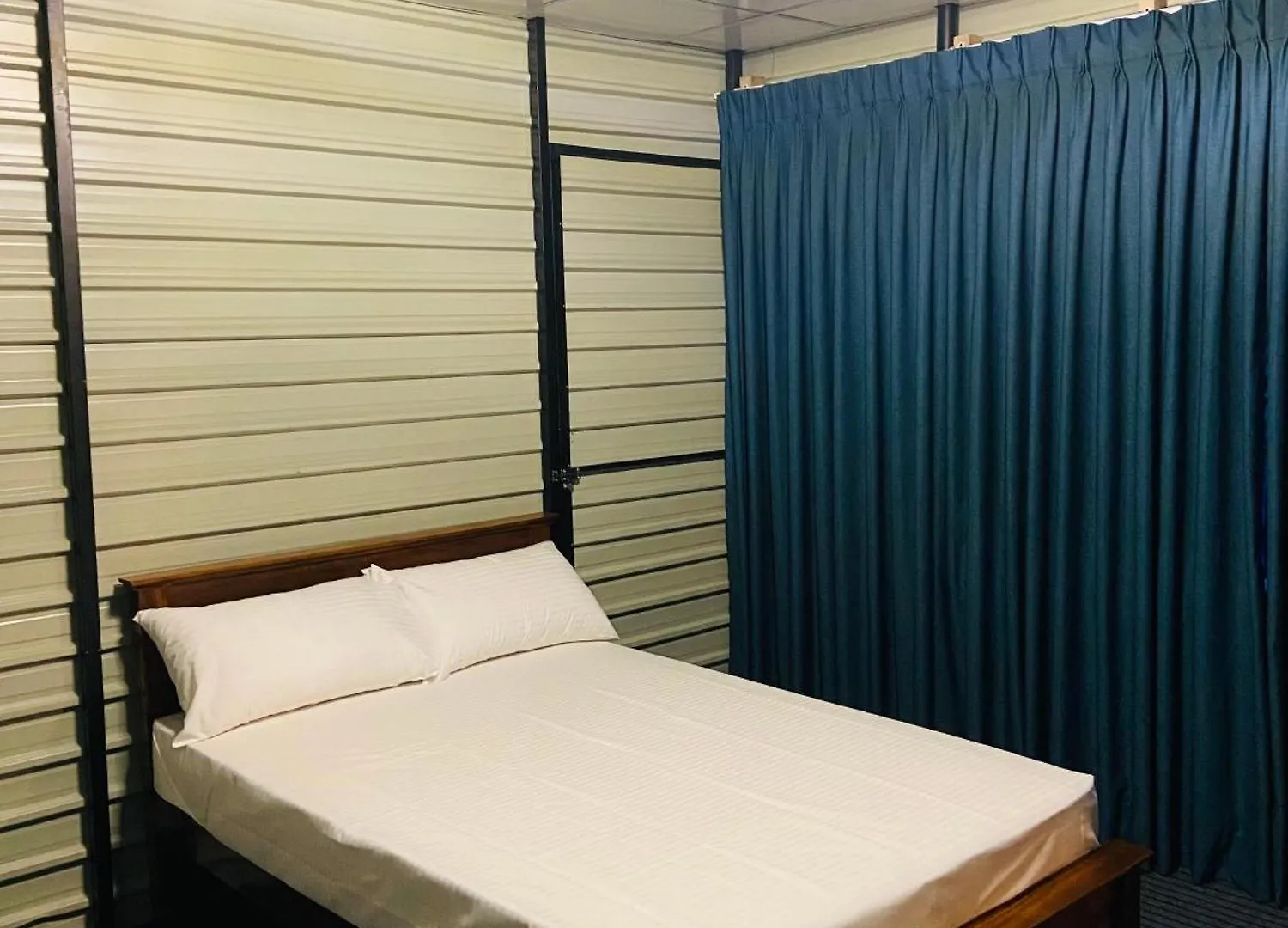 Shan Hotel Nallathanniya