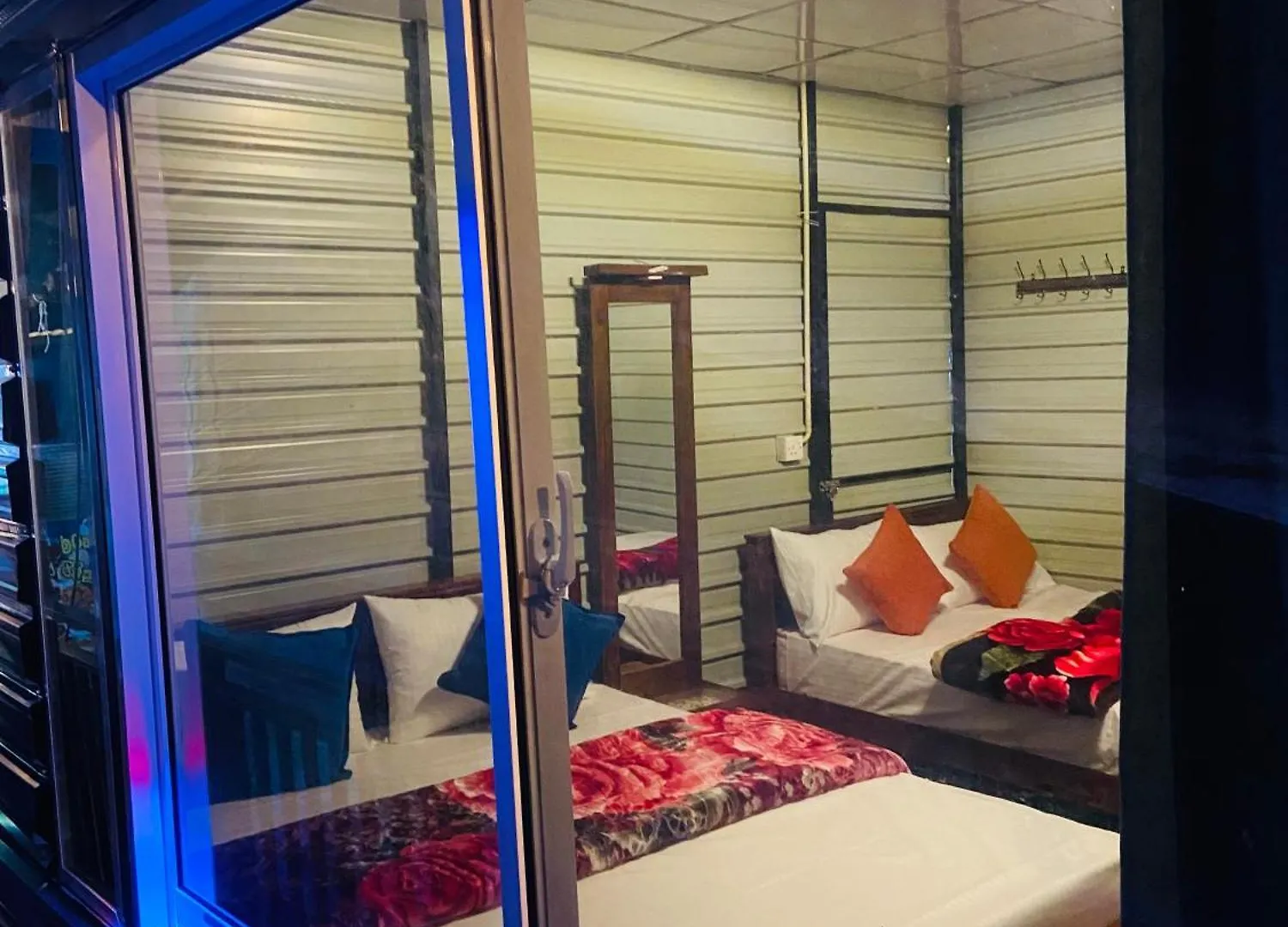 Shan Hotel Nallathanniya Sri Lanka